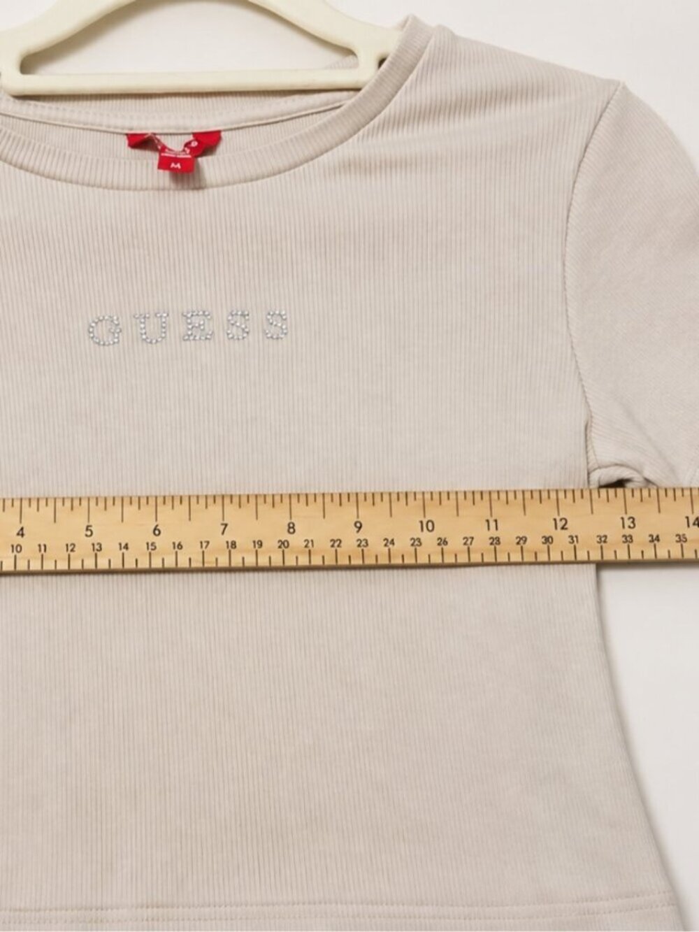 GUESS Women’s M Beige Ribbed Rhinestone Logo Baby Tee Y2K McBling Fitted Top - Picture 5 of 6